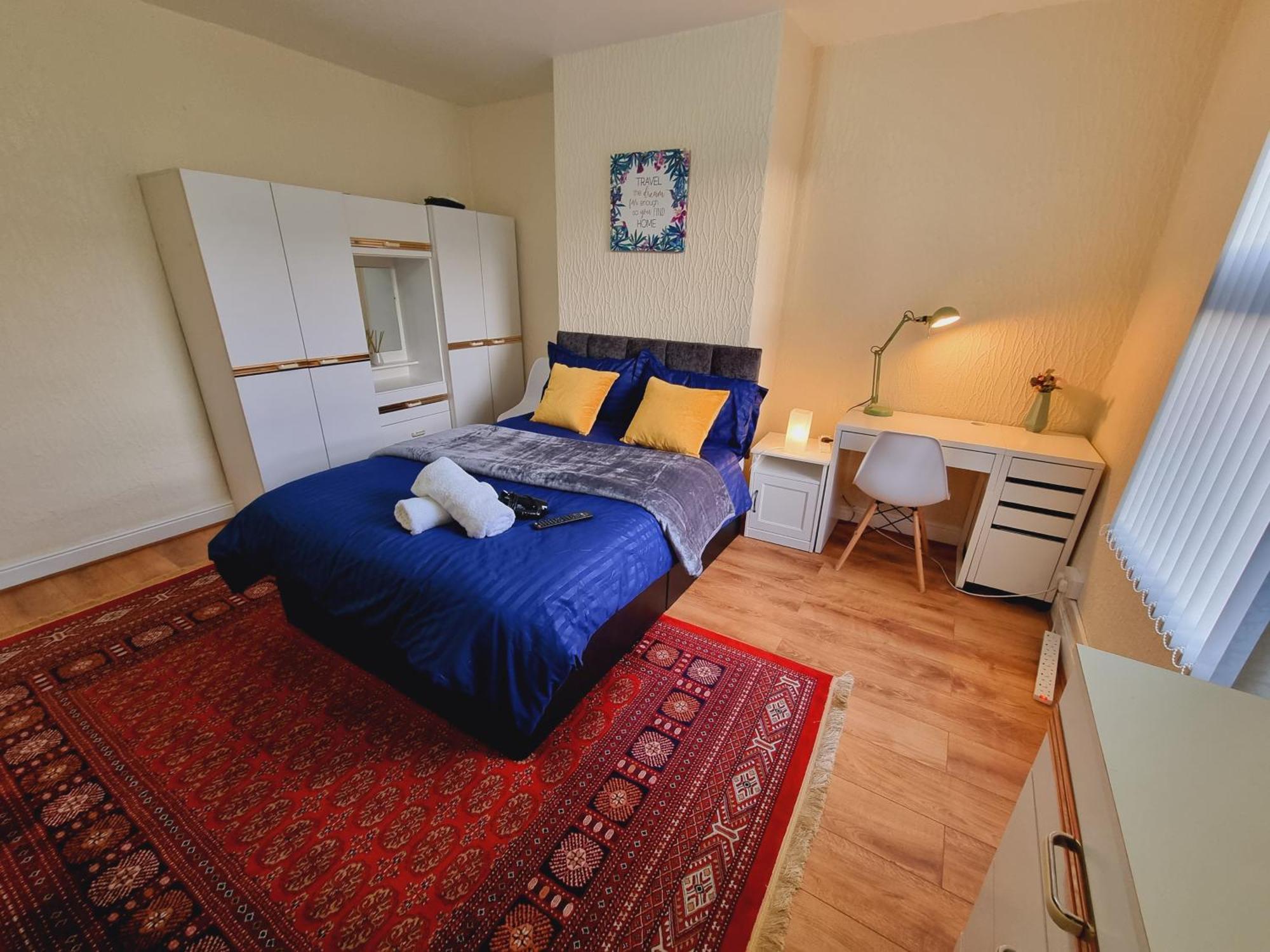 Spacious Two Bedroom House, Parking And Wifi Leeds  Exterior foto